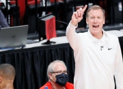 开云体育登录-开拓者队主帅神秘离职，内幕曝光引发热议