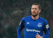 开云体育入口-巴黎封锁与F1新赛季，当莱奥在巴林接管比赛，世界在另一条赛道上疾驰