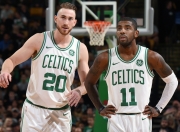 开云官方app入口-赛道上的逆袭，佩雷兹领衔阿斯顿马丁完胜梅赛德斯