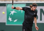 开云体育登录-西班牙网球队强势日本网球队，西西帕斯三分雨点燃全场