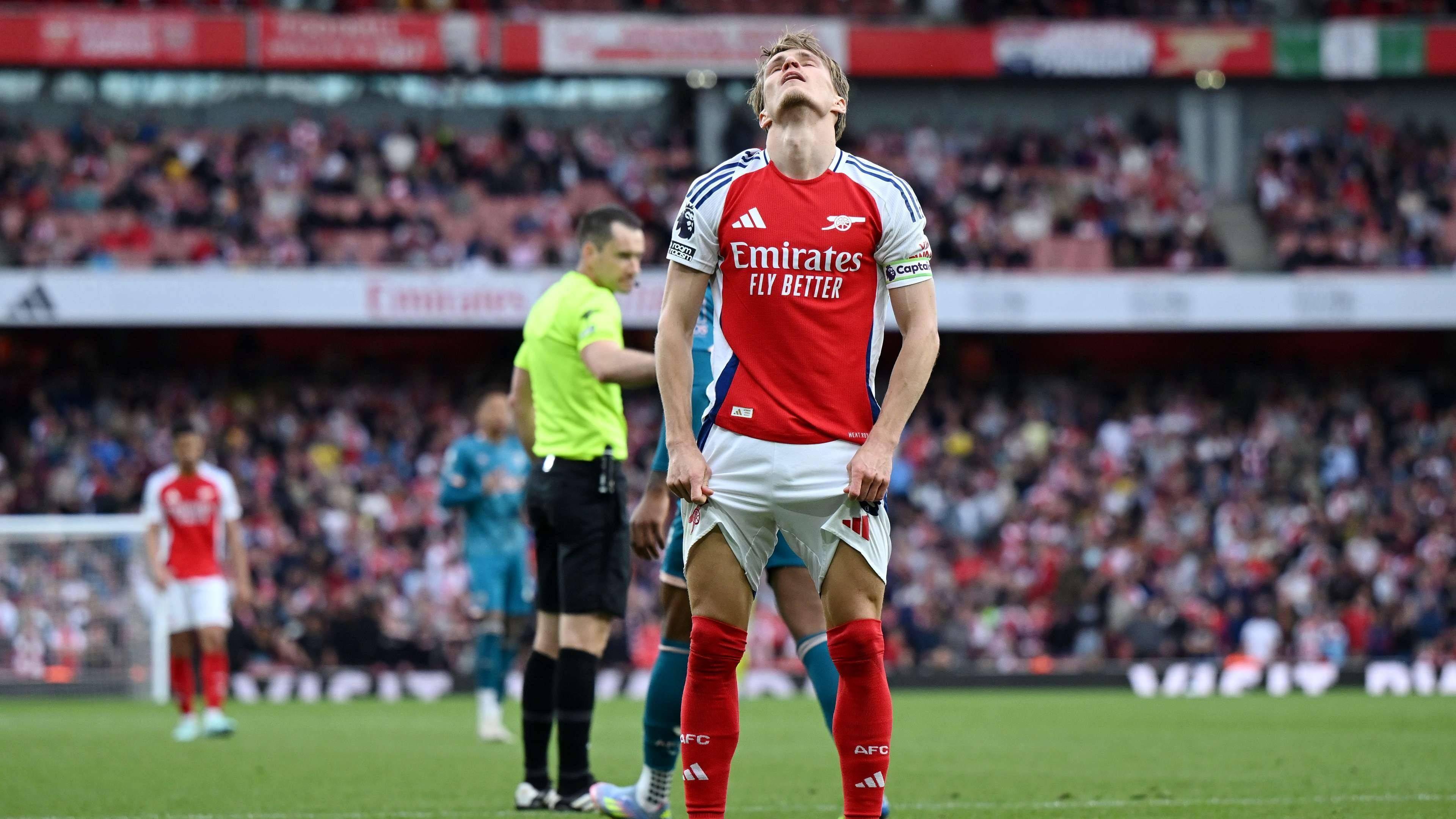 包含韩国爆冷阿森纳,埃尔林一己之力扛起全队的词条 包含韩国爆冷阿森纳,埃尔林一己之力扛起全队的词条