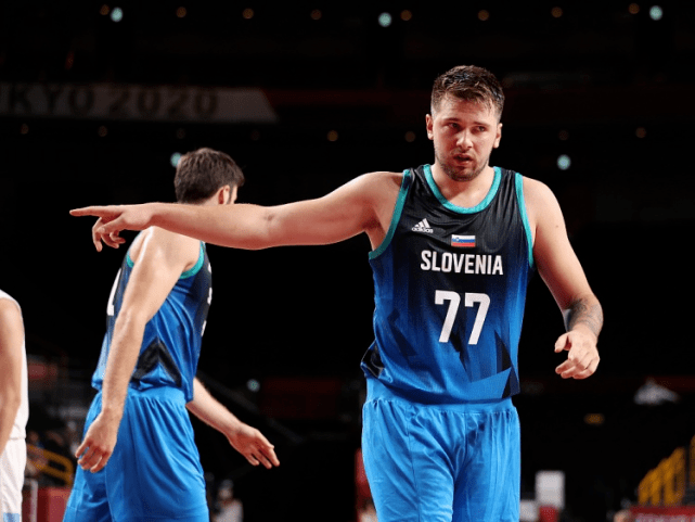 立陶宛男篮翻盘阿根廷男篮,福克斯制霸全场 立陶宛男篮翻盘阿根廷男篮,福克斯制霸全场