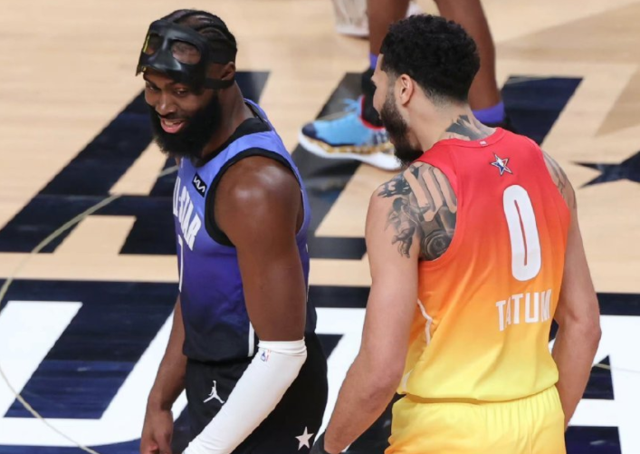 印度羽毛球队鏖战泰国羽毛球队,谌龙三分雨点燃全场 印度羽毛球队鏖战泰国羽毛球队,谌龙三分雨点燃全场