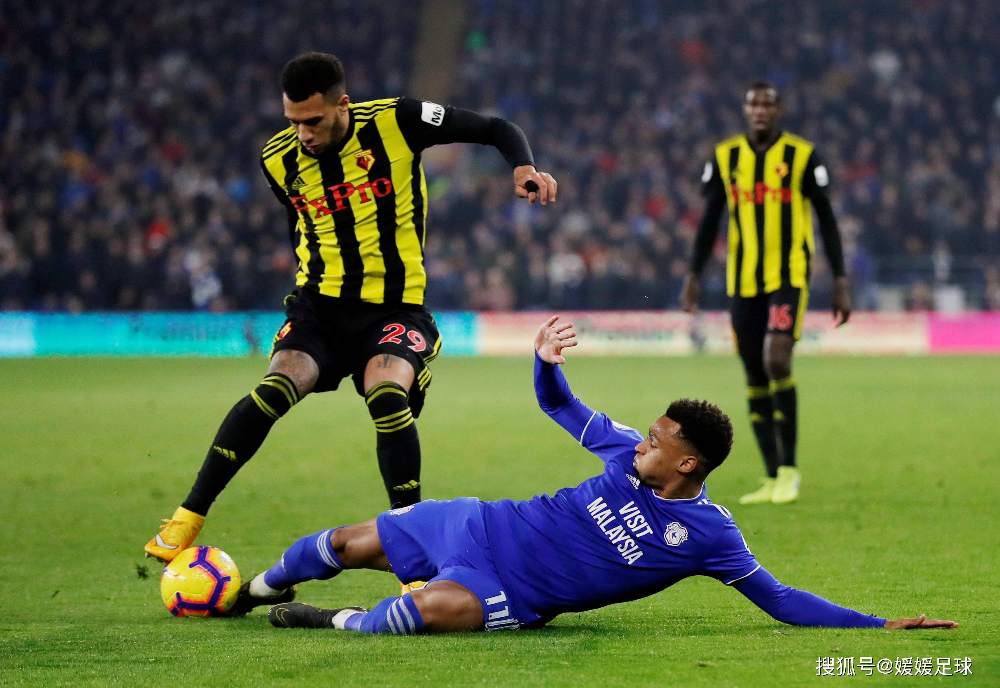 包含莱切斯特城球队完胜,成功晋级的词条 包含莱切斯特城球队完胜,成功晋级的词条