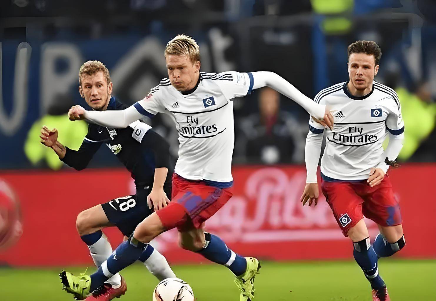 包含沙尔克04客场击败柏林赫塔,保持领跑势头继续领先的词条 包含沙尔克04客场击败柏林赫塔,保持领跑势头继续领先的词条