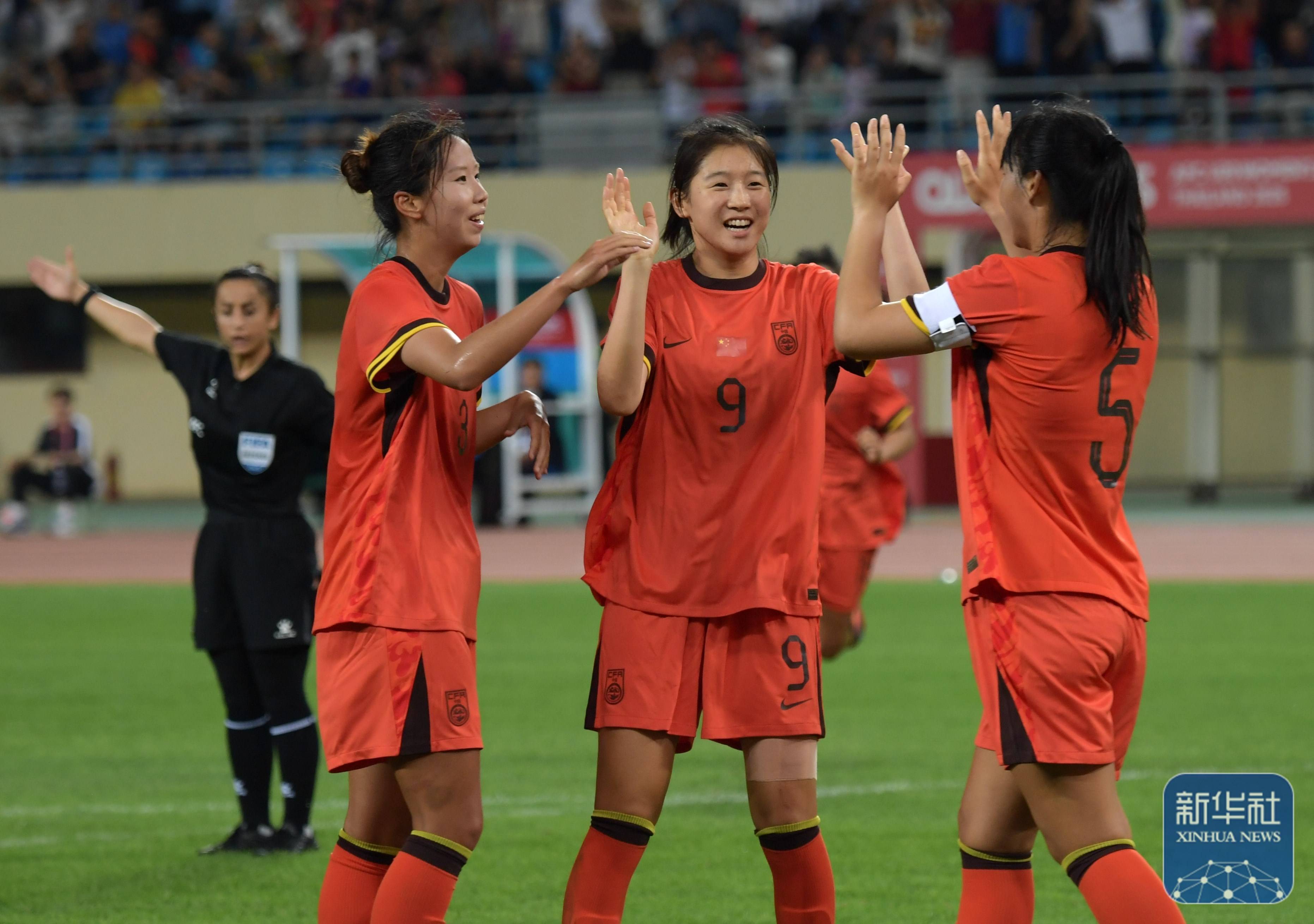 足球运动员在比赛中彰显出色的比赛策略的简单介绍 足球运动员在比赛中彰显出色的比赛策略的简单介绍