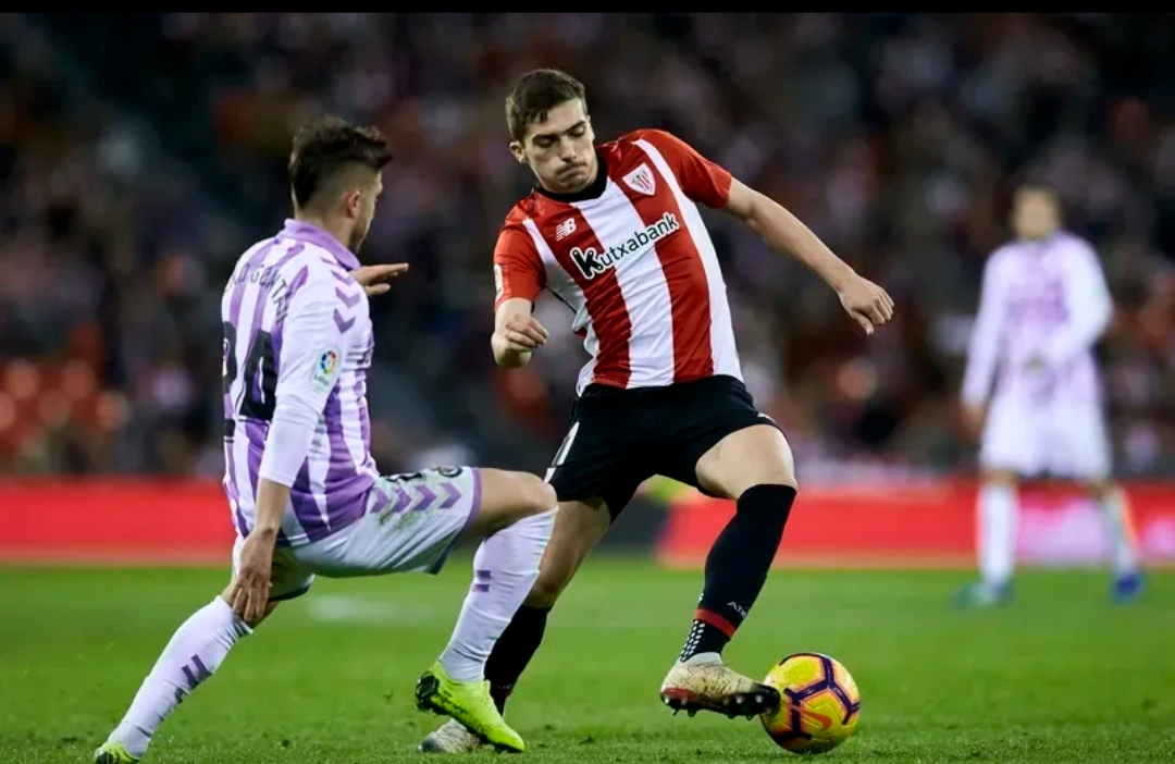 包含巴塞罗那大胜阿尔克马尔，过关晋级的词条