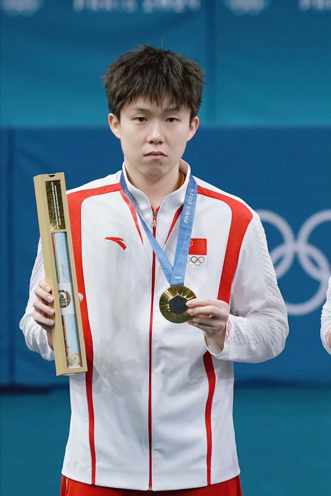 包含决胜关头实力出众,选手勇夺金牌的词条 包含决胜关头实力出众,选手勇夺金牌的词条