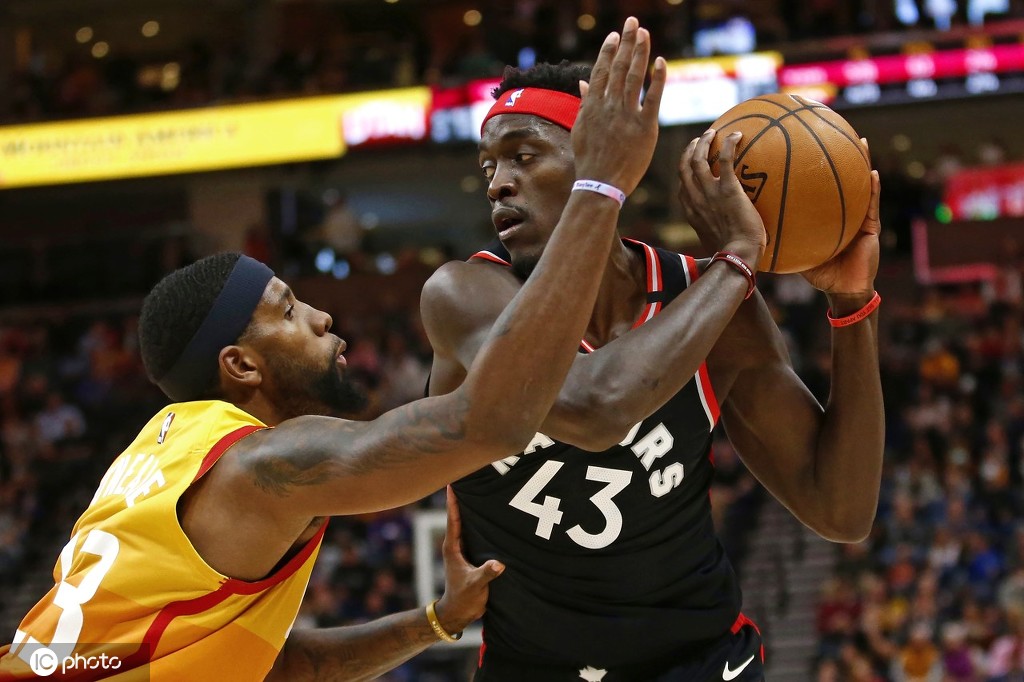 猛龙强势爵士,萨姆·米切尔完成帽子戏法的简单介绍 猛龙强势爵士,萨姆·米切尔完成帽子戏法的简单介绍