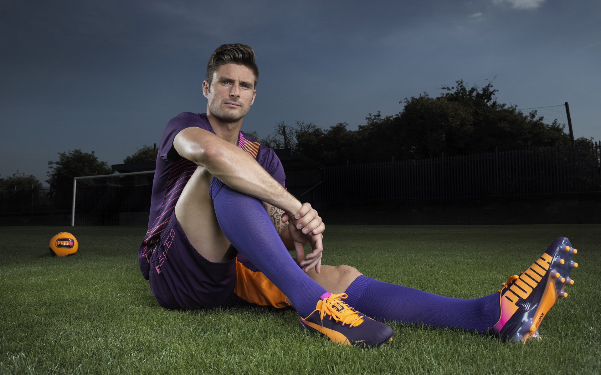 霍勒迪生涯之夜闪耀，掘金强势攻克骑士主场